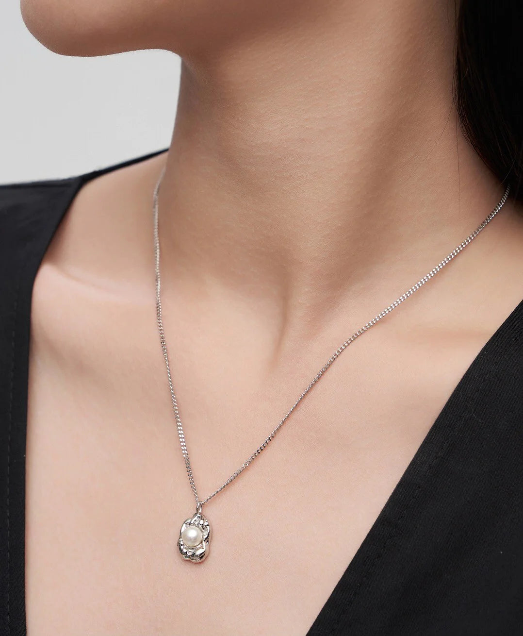 Handmade 18ct Gold Plated or Sterling Silver Dainty Freshwater Pearl Pendant Necklace
